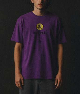 Suntrip t-shirt purple organic cotton IDNT model