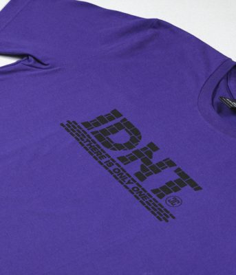 Wall t-shirt purple organic cotton IDNT print detail